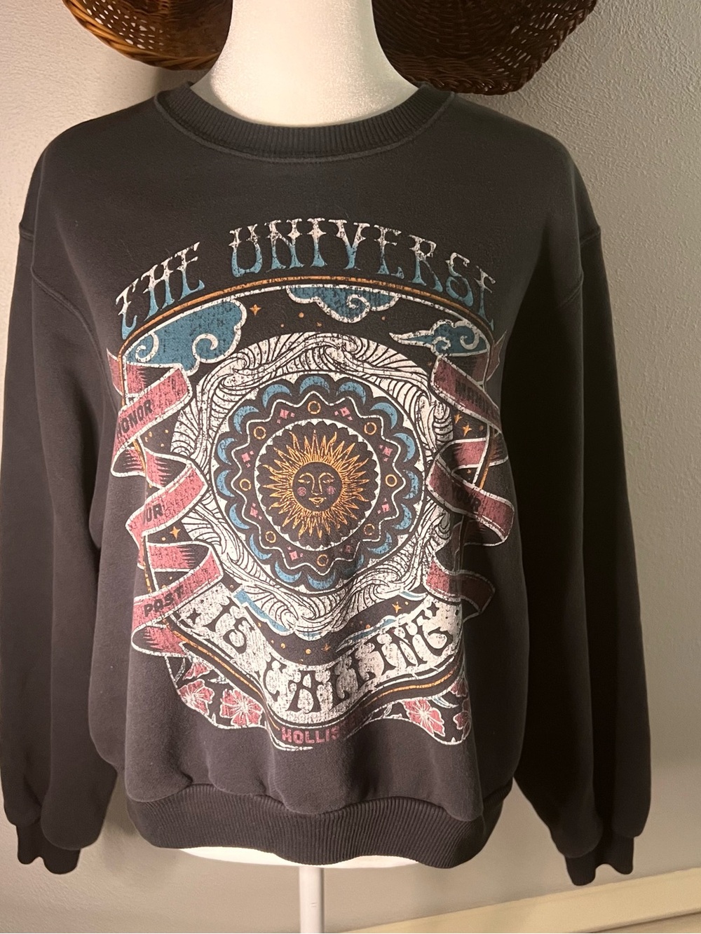 Hollister The Universe Is Calling Celestial Graphic Crewneck Sweatshirt XS